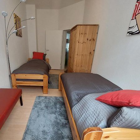 Schoene Zwei-Zimmer-Wohnung "W2" Mit 4 Einzelbetten Und Wlan In Zwenkau Bei Leipzig Im Neuseenland Экстерьер фото