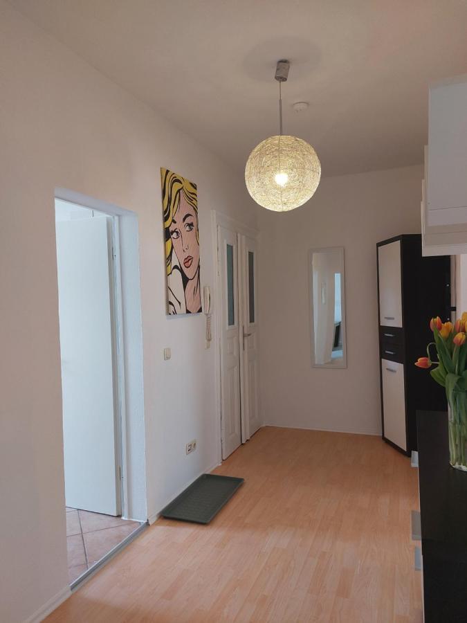 Schoene Zwei-Zimmer-Wohnung "W2" Mit 4 Einzelbetten Und Wlan In Zwenkau Bei Leipzig Im Neuseenland Экстерьер фото